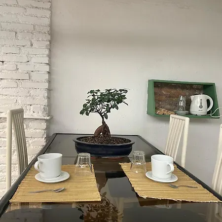 Caracalla Two Bedroom شقة